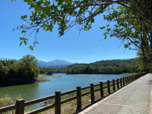 Emei Lake