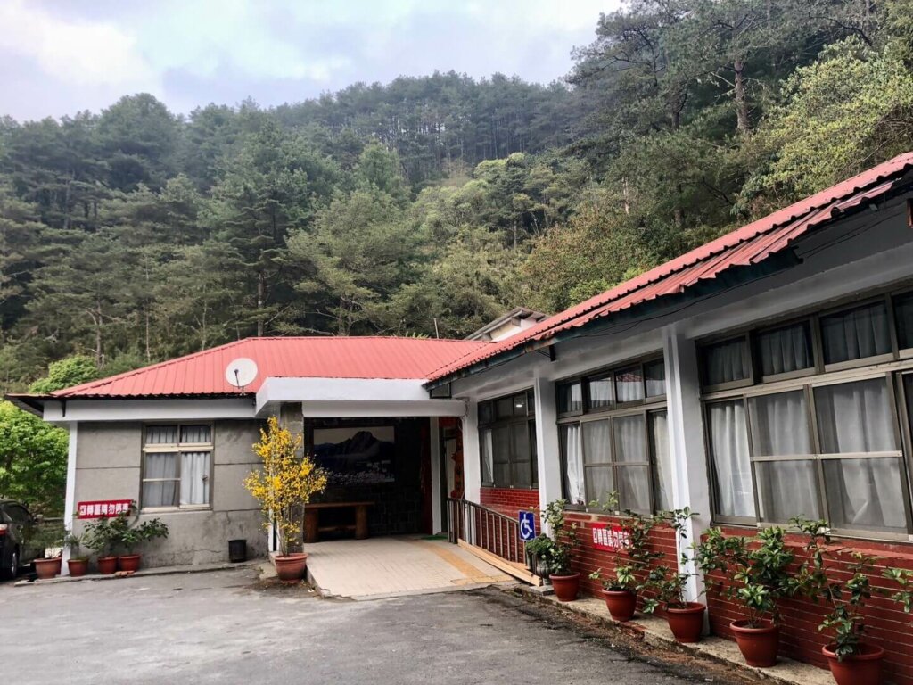 Dongpu Lodge